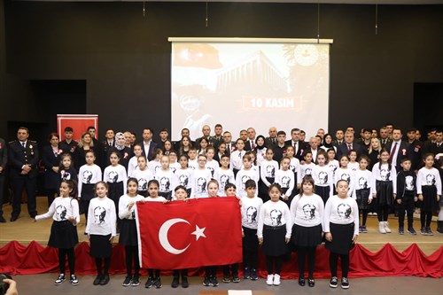 Sancaktepe'de, Cumhuriyetimizin Kurucusu Gazi Mustafa Kemal Atatürk Saygı ile Anıldı